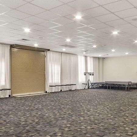 Quality Inn & Suites Downtown Green Bay Ngoại thất bức ảnh