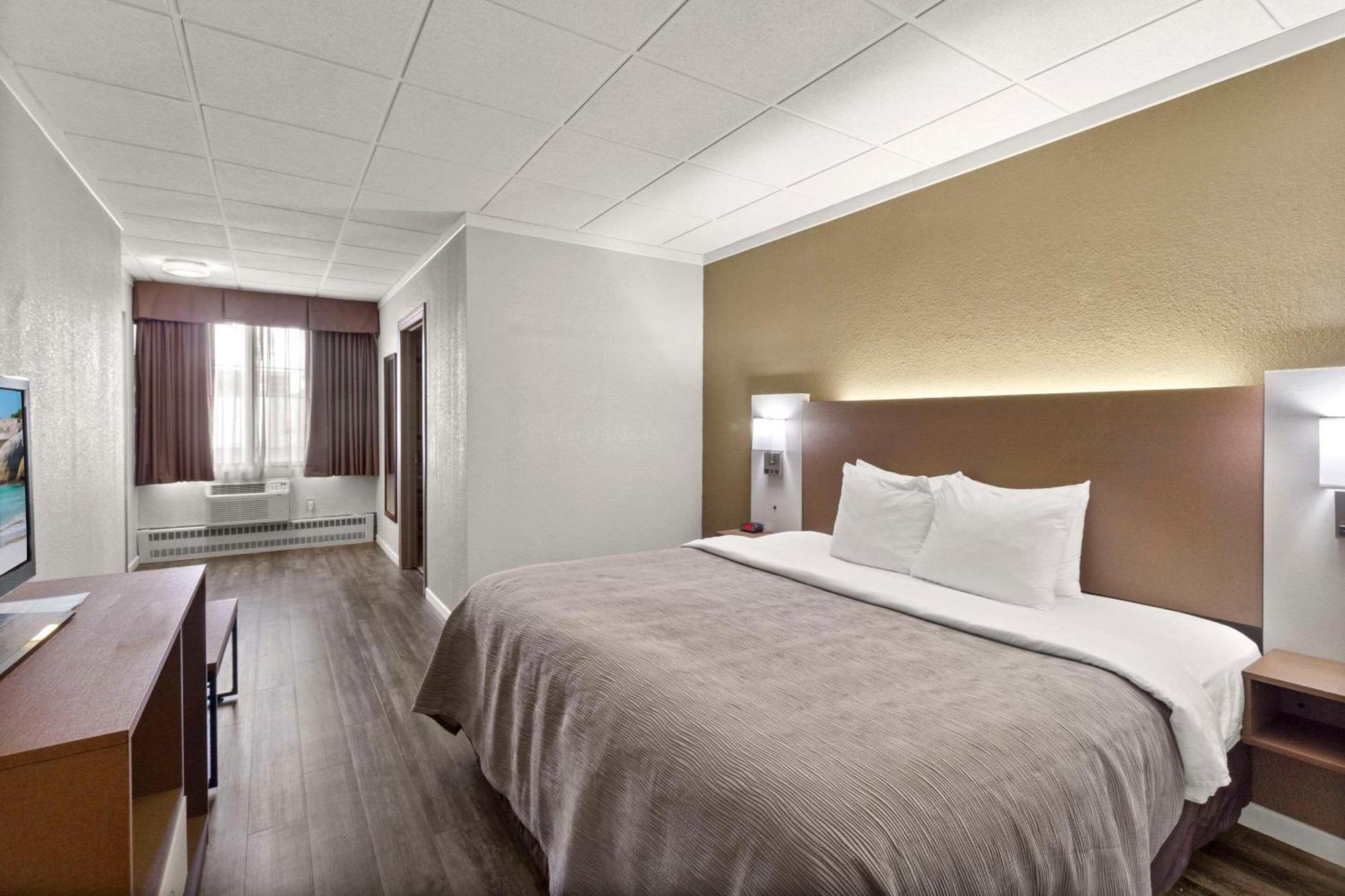 Quality Inn & Suites Downtown Green Bay Ngoại thất bức ảnh