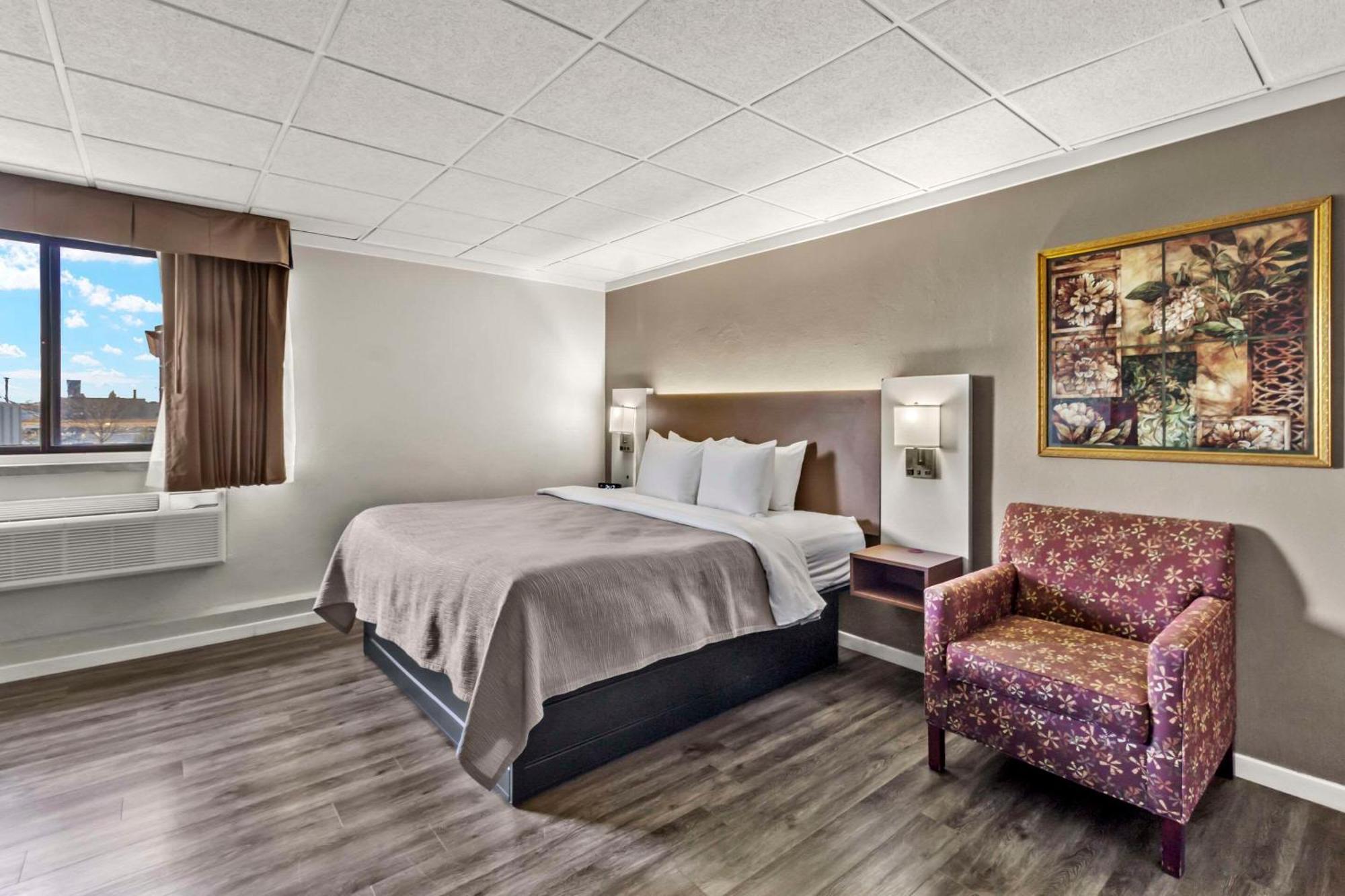 Quality Inn & Suites Downtown Green Bay Ngoại thất bức ảnh