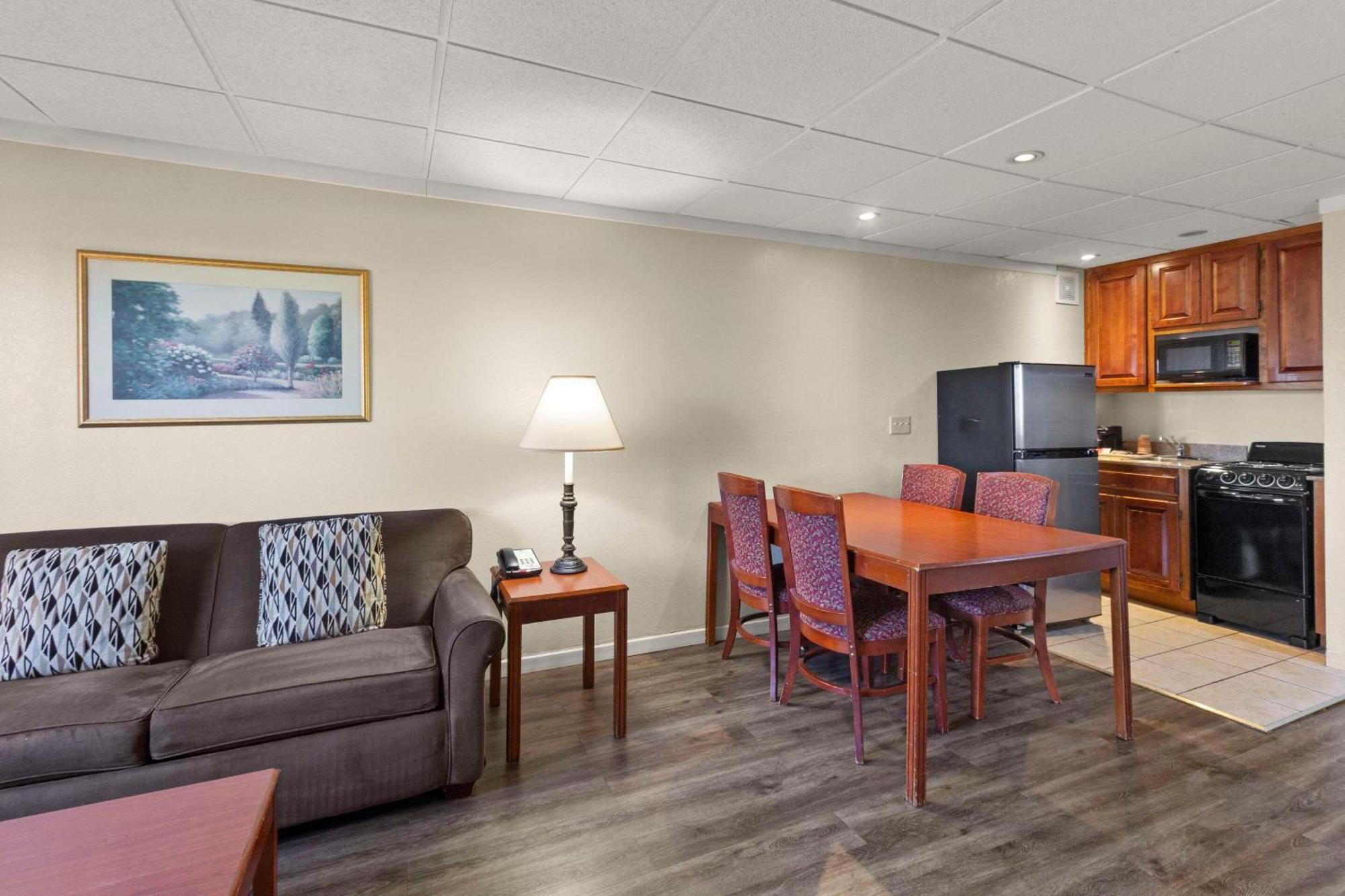 Quality Inn & Suites Downtown Green Bay Ngoại thất bức ảnh