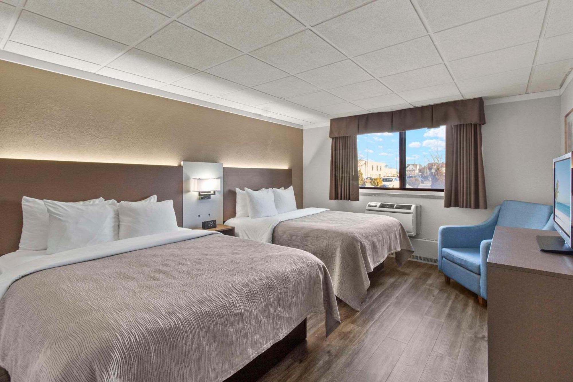 Quality Inn & Suites Downtown Green Bay Ngoại thất bức ảnh