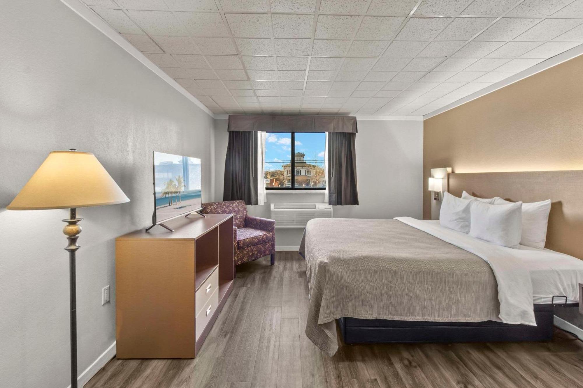Quality Inn & Suites Downtown Green Bay Ngoại thất bức ảnh