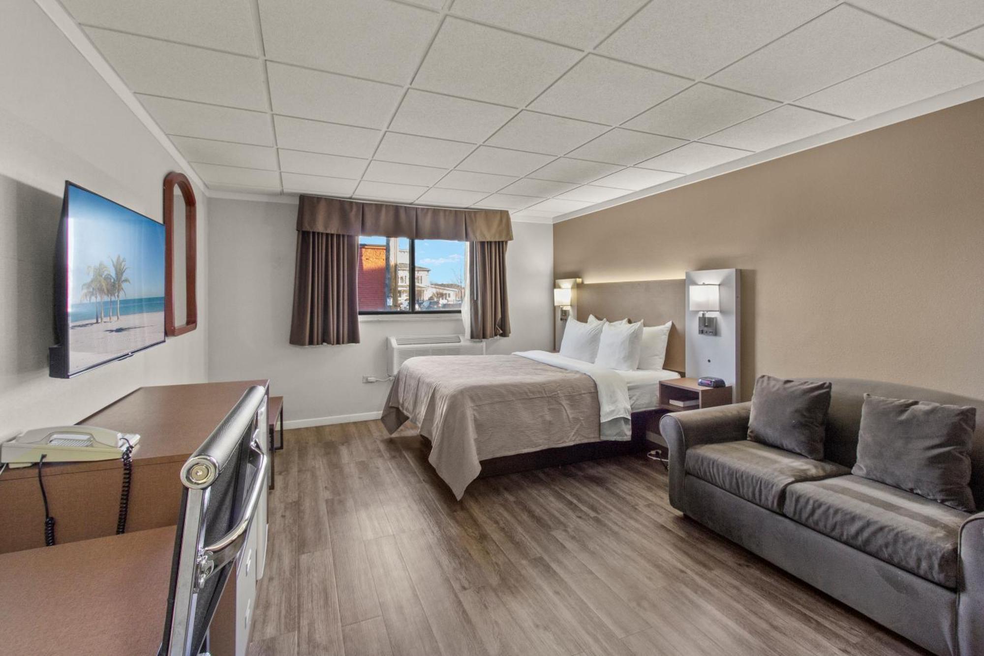 Quality Inn & Suites Downtown Green Bay Ngoại thất bức ảnh