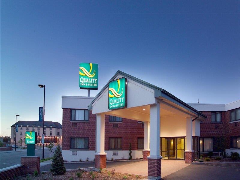 Quality Inn & Suites Downtown Green Bay Ngoại thất bức ảnh