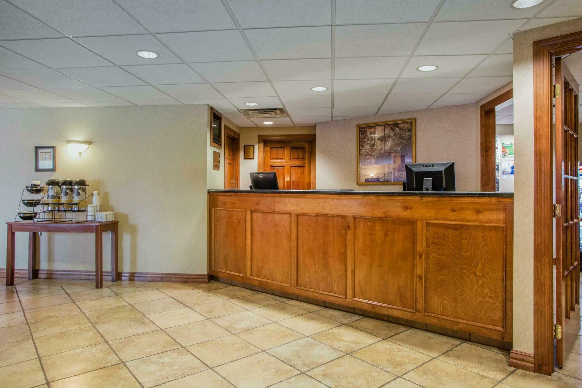 Quality Inn & Suites Downtown Green Bay Ngoại thất bức ảnh