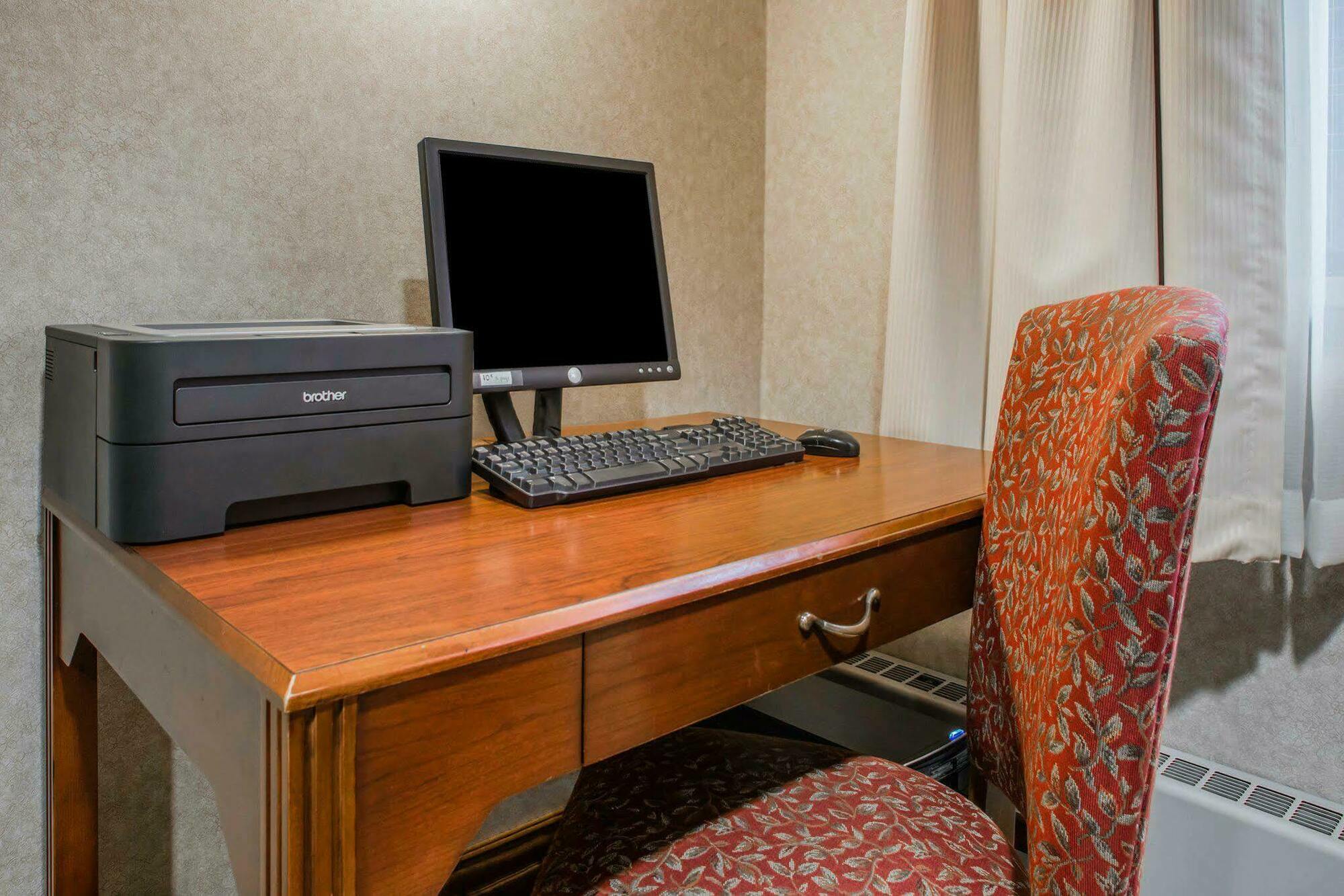 Quality Inn & Suites Downtown Green Bay Ngoại thất bức ảnh